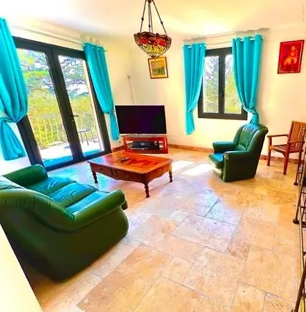 Grand Appartement En Face Du Village Moustiers-Sainte-Marie Exterior foto